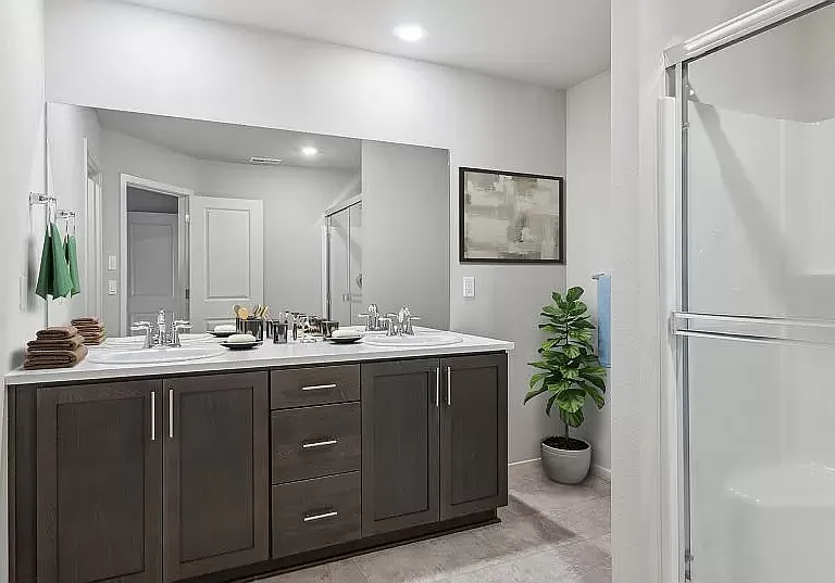 4021 Village Center Dr SE — Photo 8