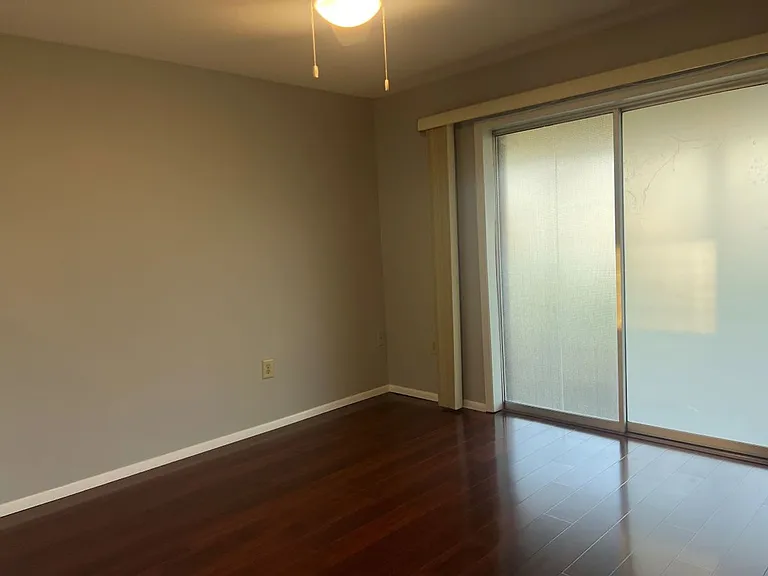 1240 Lucaya Ave — Photo 26
