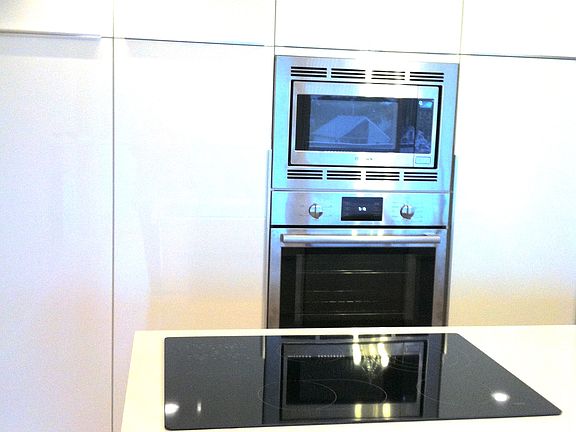3rd image of 2624 W Armitage Ave #4W
