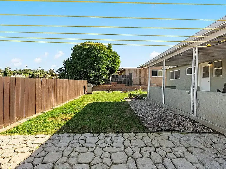 6252 Alderley St — Photo 13