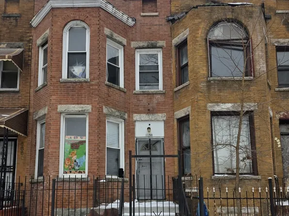 6858 S Calumet Ave, Chicago, IL 60637