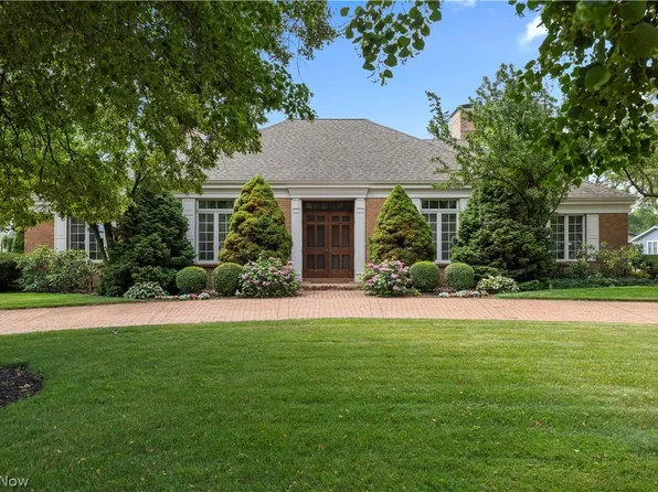 1711 Willow Dr, Sandusky, OH 44870