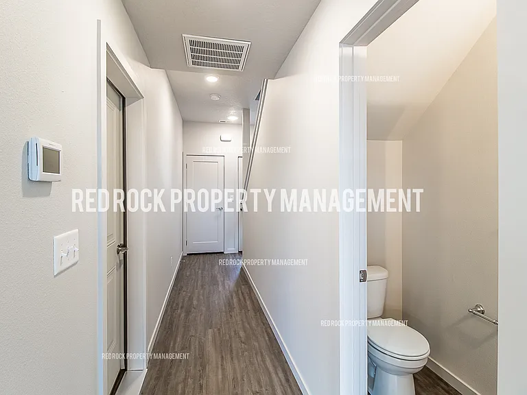 319 S Woodlawn Ln #1 — Photo 3