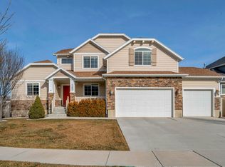 7592 N Evans Ranch Dr #B2-12, Eagle Mountain, UT 84005