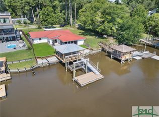 719 E 1st St, Midway, GA 31320