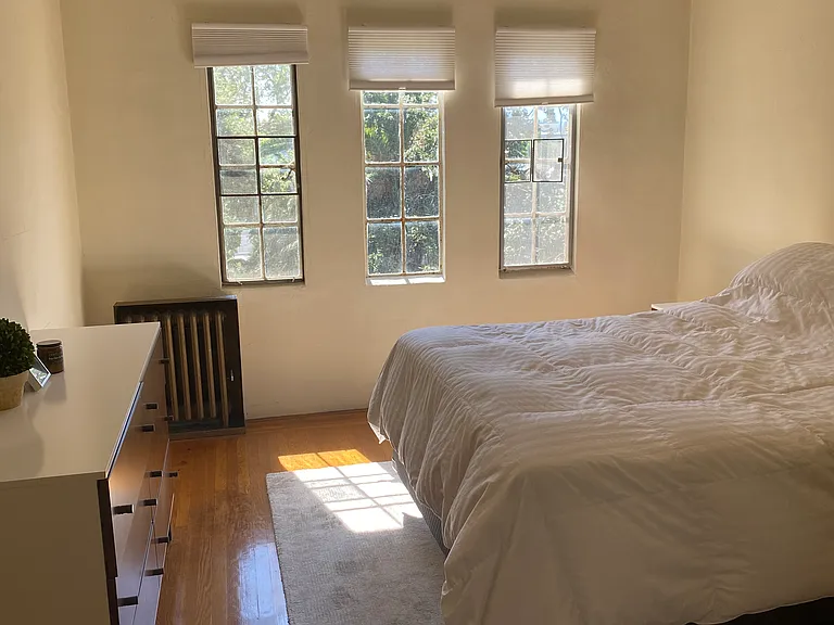 1 Duane Street Apartments — Photo 29