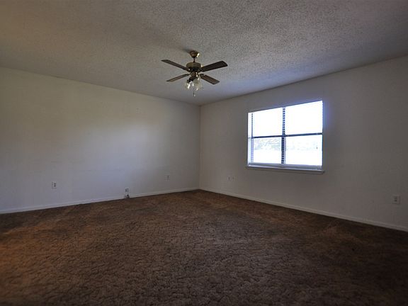 5th image of 107 Smith Ave