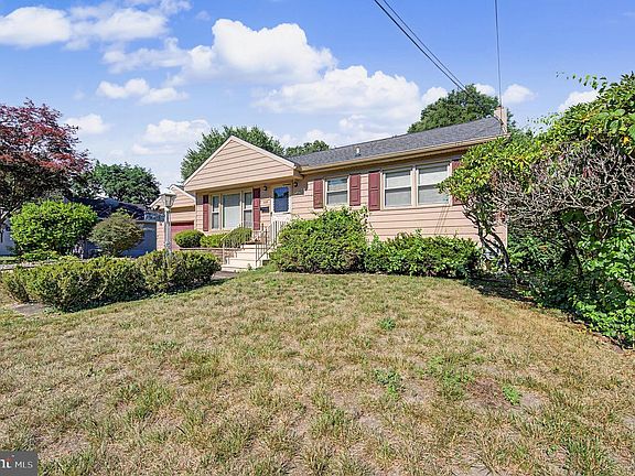 2nd image of 1236 Oak Ln