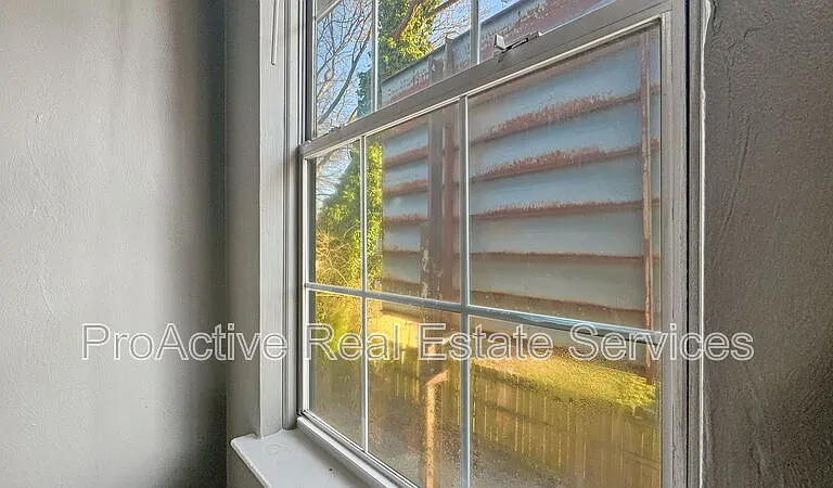 1100 Wilson Rd #7 — Photo 11