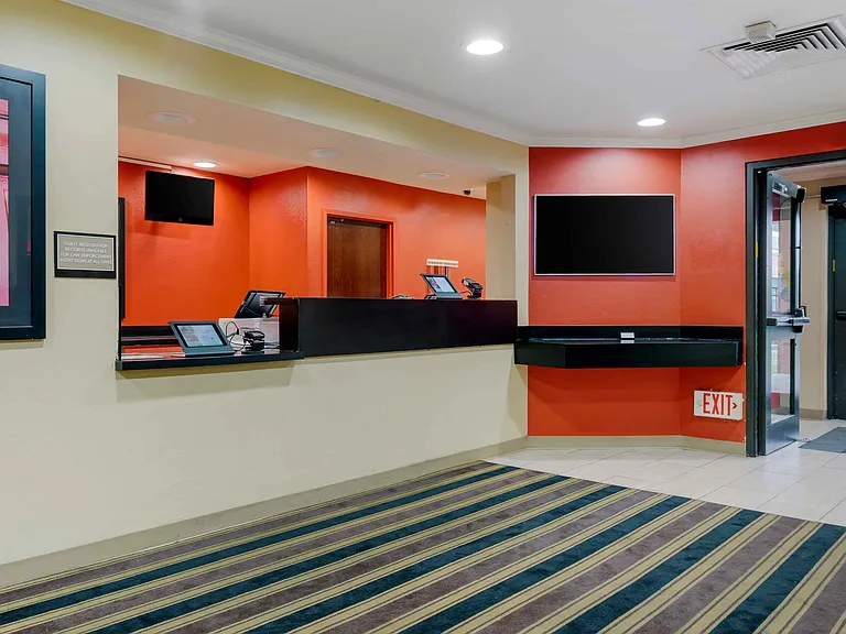 Lobby and Guest Check-in