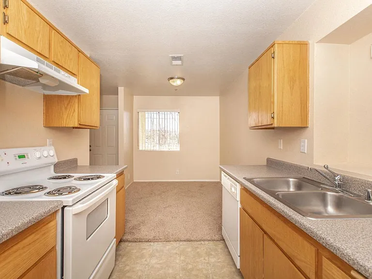Desert Heights Apartment Homes — Photo 42