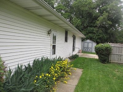 3rd image of 1541 Columbian Ave