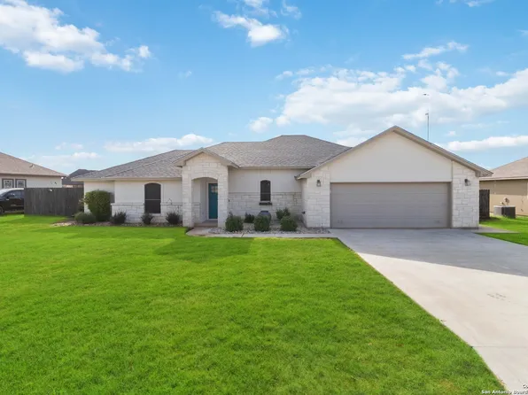527 Monte Vista, Pleasanton, TX 78064