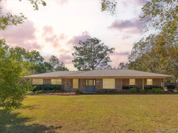 202 Monta Leisha Ct, Dothan, AL 36301