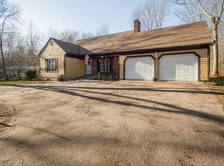 268 Abbott Run Valley Rd, Cumberland, RI 02864