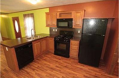 4th image of 58 Ashley Dr
