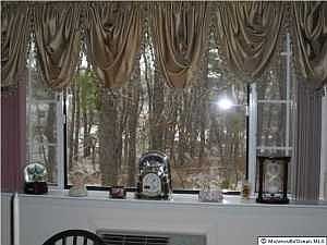 4th image of 30 Easton Way
