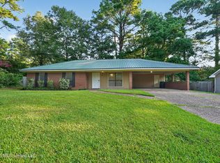 110 Wildwood Ln, Brandon, MS 39047