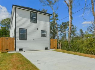 8713 Southwark St #B, Houston, TX 77028