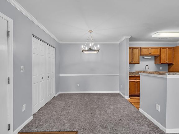 5th image of 3795 Hitchcock Way #613
