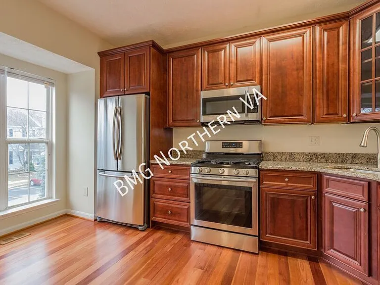 44126 Tippecanoe Ter — Photo 11