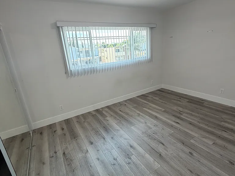 14707-14715 Magnolia Blvd #8 — Photo 31