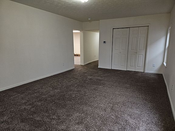 4th image of 626 W South St