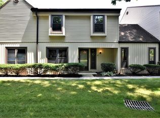 990 Som Center Rd #D3, Cleveland, OH 44143