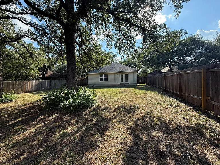 814 Monarch Ave — Photo 20