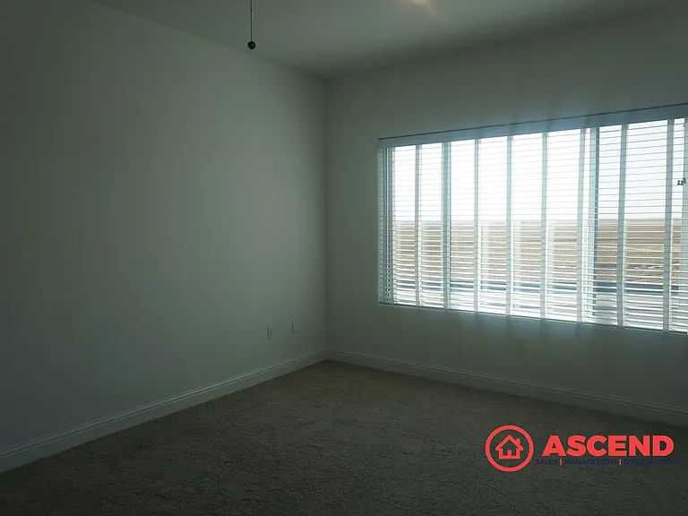 3301 Twin Knolls Ln — Photo 10