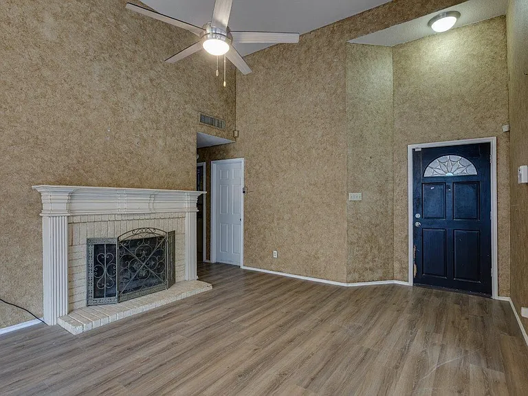 10611 Woodleaf Dr — Photo 19