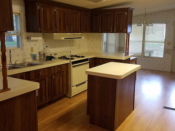 4th image of 10252 227th Ln