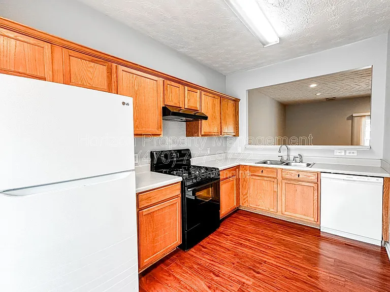 19 Pearl Chambers Dr — Photo 6