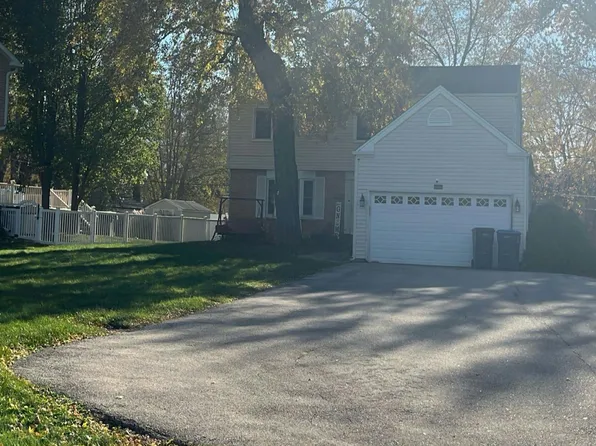 38025 N Academy Dr, Lake Villa, IL 60046