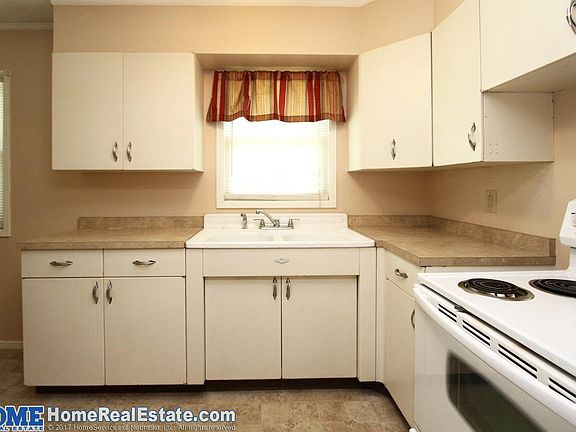 5th image of 3630 Van Dorn St