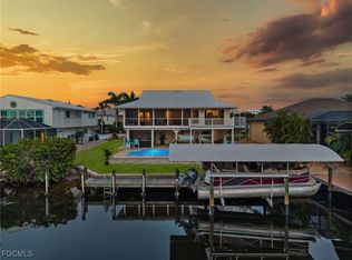 2407 Sycamore St, Saint James City, FL 33956