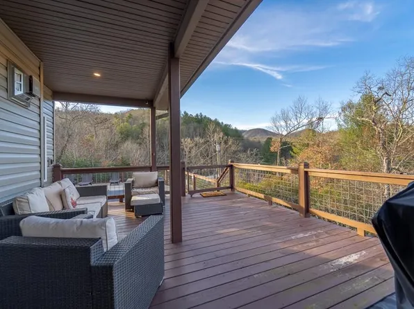 180 Younce Creek Rd, Franklin, NC 28734