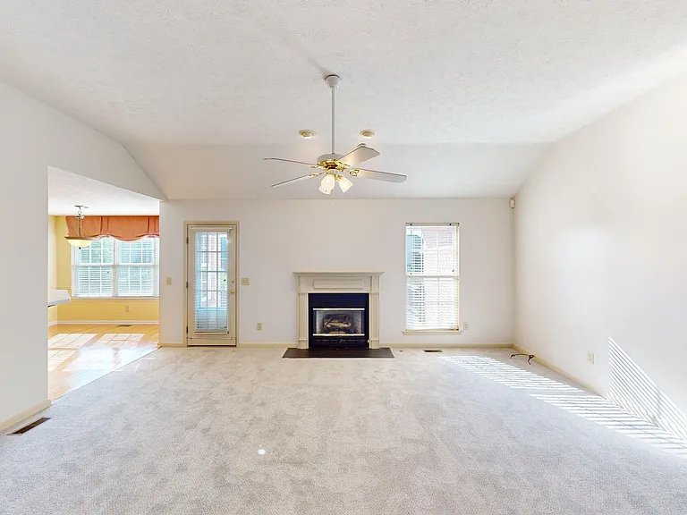 116 Edgeview Dr — Photo 5