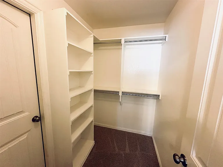 4712 El Paso St — Photo 15