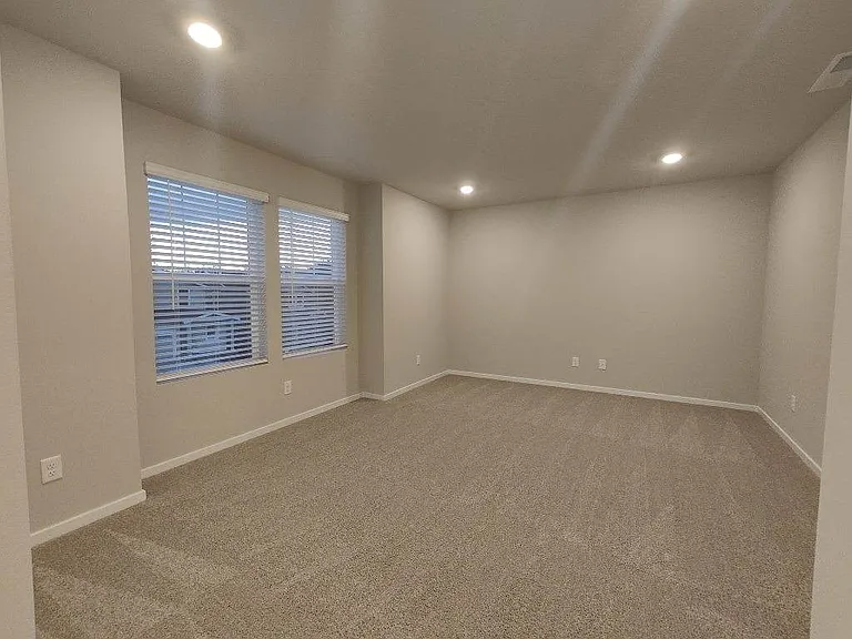 1429 SW Pendleton Way — Photo 8