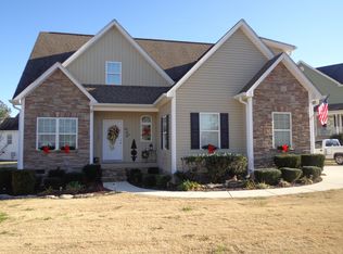 104 N Hunting Ridge Cir, Rock Spring, GA 30739