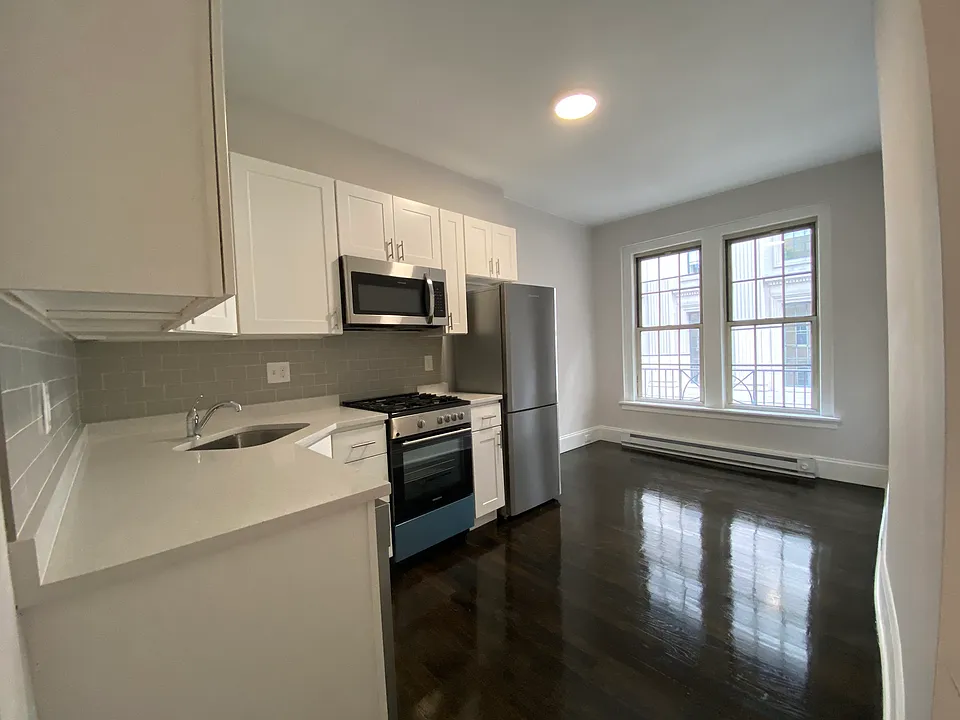 24-26 Clearway St #8