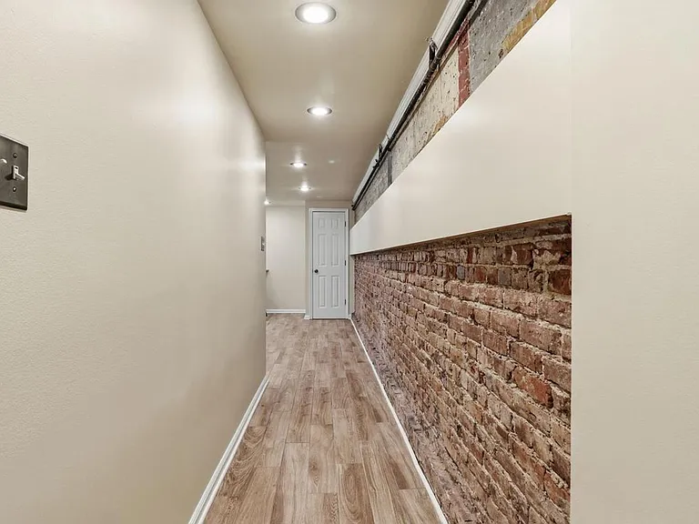 1450 Harvard St NW #B — Photo 7