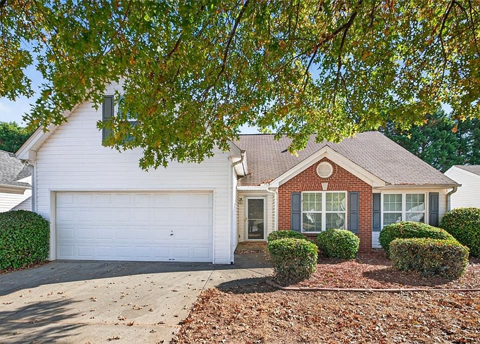 1st image of 921 Sugar Oak Ln