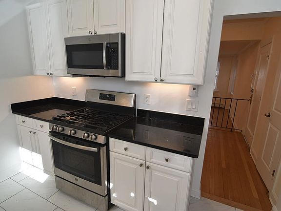 3rd image of 41A Auburn St #11