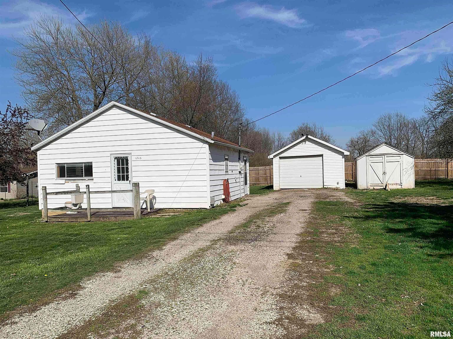 1206 King St, Jacksonville, IL 62650 Zillow