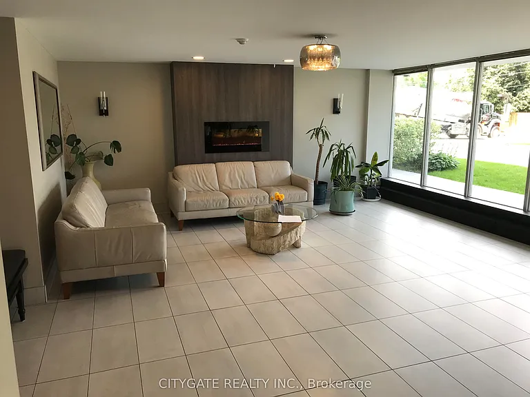 1100 Caven St #Penthouse 10 — Photo 21