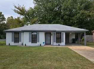 8015 Jamesbrook Dr, Southaven, MS 38671