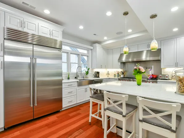 84 G St APT 3, South Boston, MA 02127
