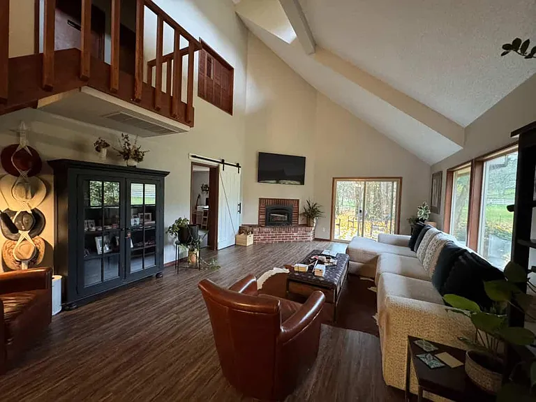 3732 Vitae Springs Rd S — Photo 10